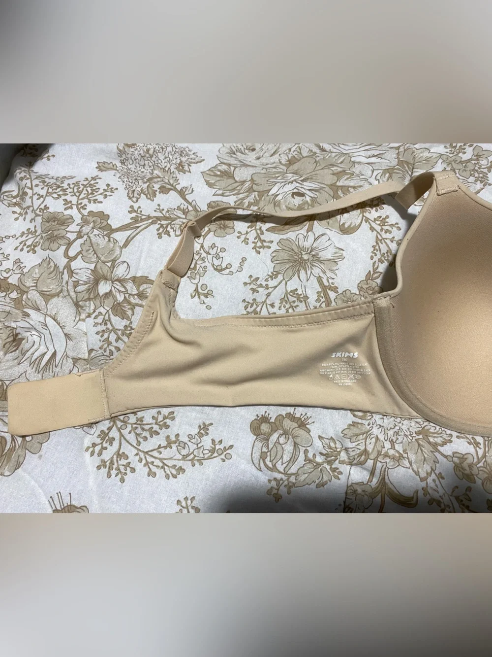 Skims Fits Everybody T-Shirt Bra 38C - Picture 5 of 8